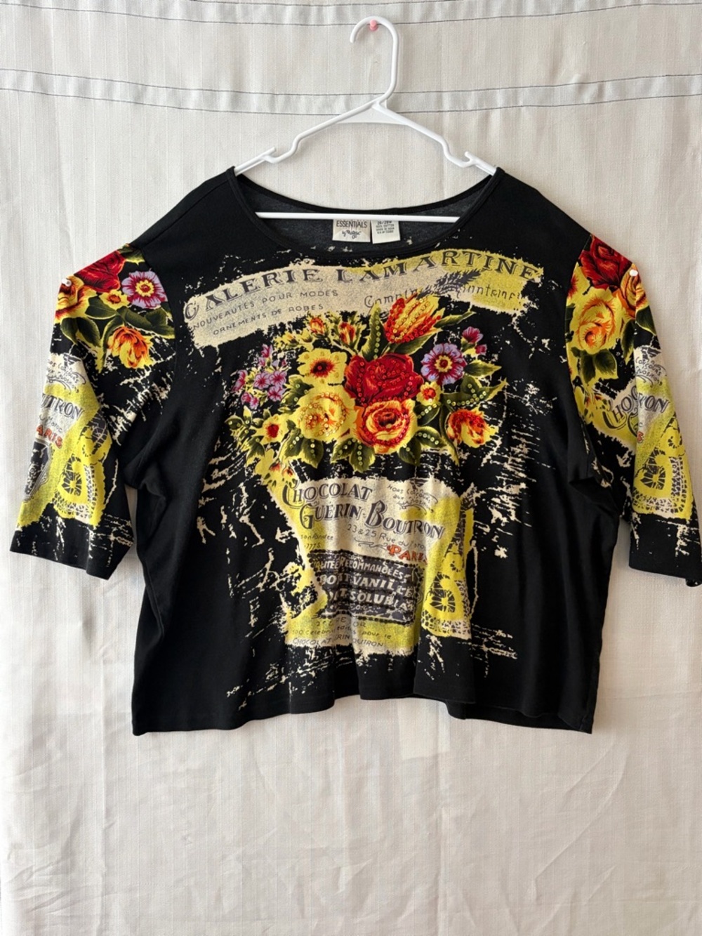 Essentials by Maggie Top size 26/28W Plus Floral Graphic Beaded Paris Print(A509